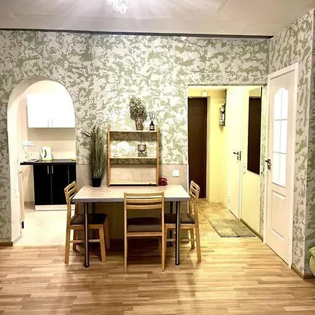 Agenskalns Delight: 2-room Comfort Riga