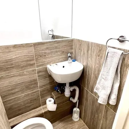 Agenskalns Delight: 2-room Comfort Riga