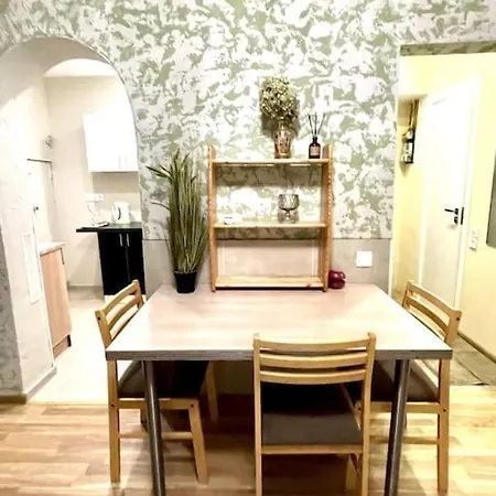 Apartamento Agenskalns Delight: 2-room Comfort Riga